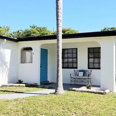 Whole House+Renovated+Pool+Lanai+Bbq+Close To All West Palm Beach Exterior photo